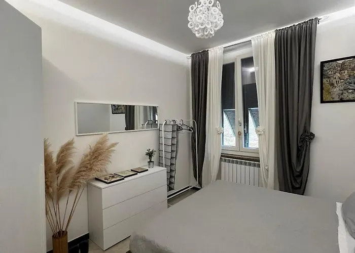 Rosa Bianca - Two-room In The Center Genova