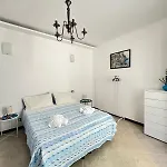 Rosa Bianca - Two-room In The Center *
