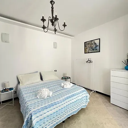 Rosa Bianca - Two-room In The Center *